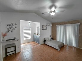 936 Alameda St in Calexico, CA - Building Photo