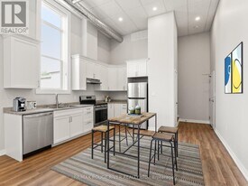 201 Division St in Cobourg, ON - Building Photo