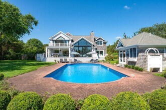 18 Remsen Ln in Remsenburg, NY - Building Photo - Building Photo