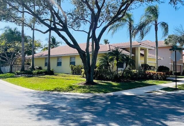 142 Hidden Hollow Ter in Palm Beach Gardens, FL - Building Photo