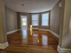 271 Davis Ave in Kearny, NJ - Building Photo - Building Photo