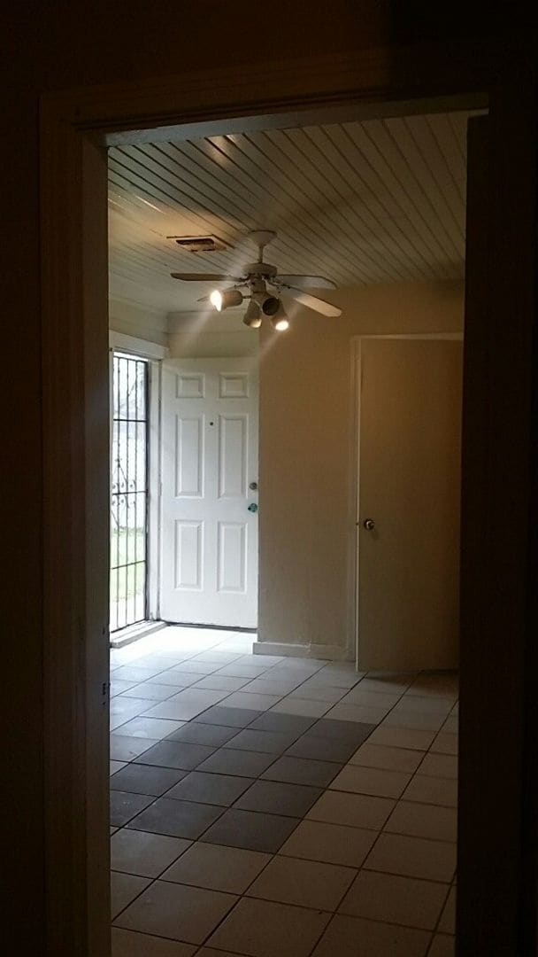 5042 Ventura Ln in Houston, TX - Building Photo - Building Photo