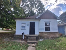 1308 Lape St in Danville, IL - Building Photo