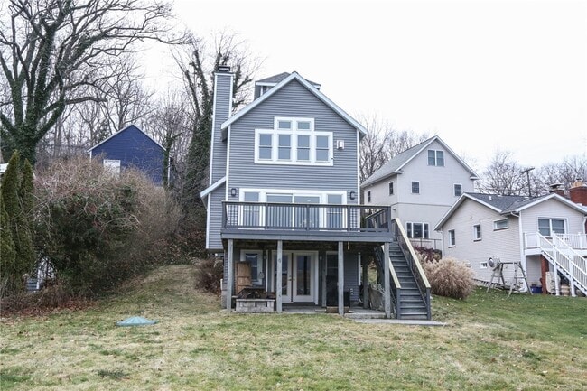 property at 1370 Bay Shore Blvd