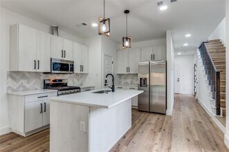 5702 Riverside Dr in Dallas, TX - Building Photo - Building Photo