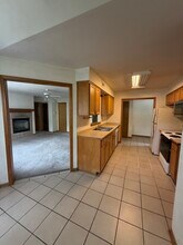 2105 S 5th St in Leavenworth, KS - Foto de edificio - Building Photo