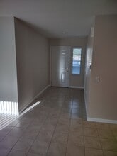 1061 Mountain View Dr in Hemet, CA - Building Photo - Building Photo