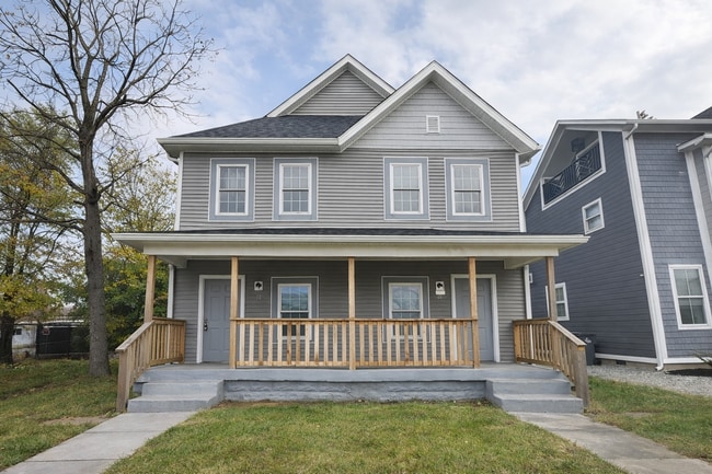 property at 19 S Tuxedo St