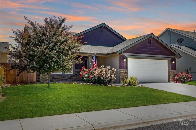 property at 2264 N Greenville Ave