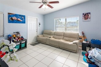 11535 Lincoln Blvd in Miami, FL - Building Photo - Building Photo