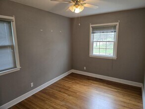 1403 NE 75th St in Gladstone, MO - Building Photo - Building Photo