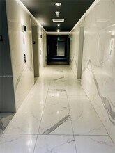 1300 S Miami Ave, Unit 4107 in Miami, FL - Foto de edificio - Building Photo