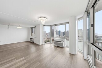 20 2nd St in Jersey City, NJ - Foto de edificio - Building Photo