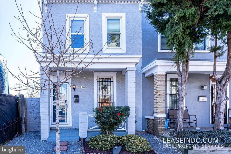 709 16th St NE in Washington, DC - Building Photo