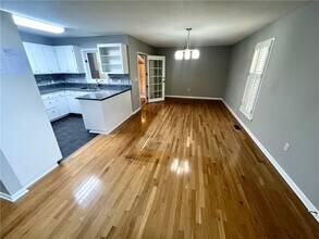 136 Bruce Blvd in Seneca, SC - Building Photo - Building Photo