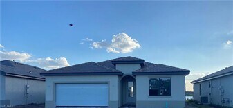 18347 Ridgeline Dr in Estero, FL - Building Photo