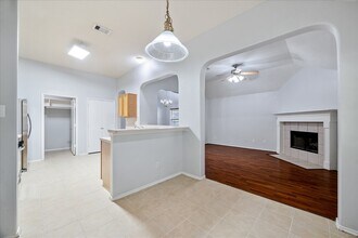 4523 Bridgevillage Dr in Spring, TX - Building Photo - Building Photo