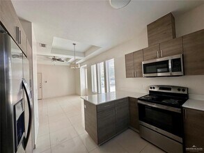 21 Nightingale Ave in McAllen, TX - Building Photo - Building Photo