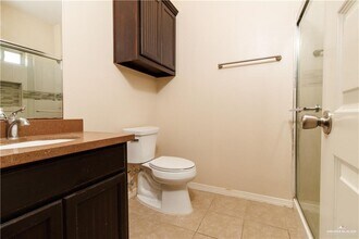 7 E Garfield Ave in Alton, TX - Building Photo - Building Photo