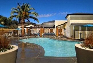 680 Fernleaf Dr, Unit 2nd Floor- Large in Milpitas, CA - Foto de edificio - Building Photo