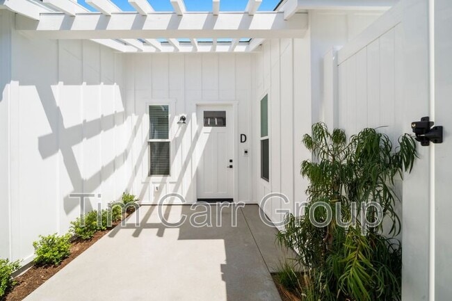 property at 243 E 20th St