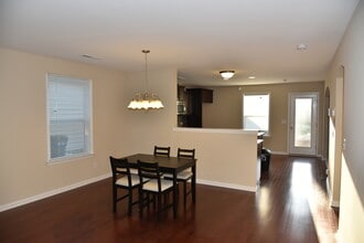 10715 Derryrush Ave in Charlotte, NC - Building Photo - Building Photo