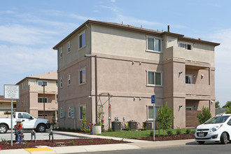 Vista Verda Apartments - Phase II in Manteca, CA - Building Photo - Building Photo