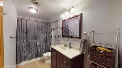 3814 10th Ave SW in Rochester, MN - Building Photo - Building Photo