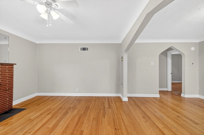 3653 Eminence Blvd in St. Louis, MO - Foto de edificio - Building Photo