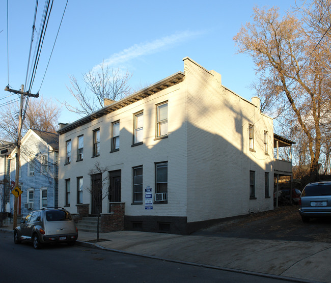 118 N College St in Schenectady, NY - Foto de edificio - Building Photo