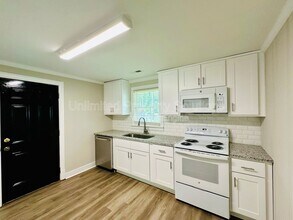 3416 Wilshire Blvd in Wilmington, NC - Building Photo - Building Photo