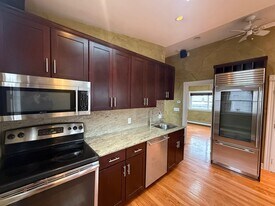 24 Ellington Rd, Unit 3 in Somerville, MA - Building Photo