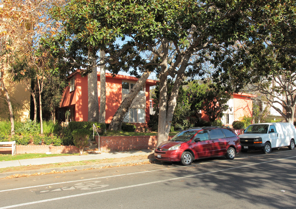 229 San Vicente Blvd in Santa Monica, CA - Building Photo