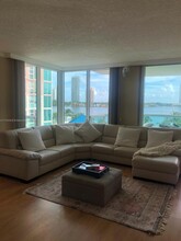 3370 Hidden Bay Dr, Unit 712 in Aventura, FL - Building Photo - Building Photo