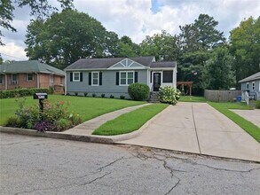 2224 Baker Terrace NW in Atlanta, GA - Building Photo - Building Photo
