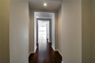 3325 Piedmont Rd in Atlanta, GA - Building Photo - Building Photo