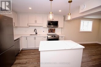 3008 Young Ave in Fort Erie, ON - Building Photo - Building Photo