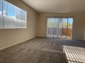 226 E J St, Unit Apt 4 in Benicia, CA - Foto de edificio - Building Photo