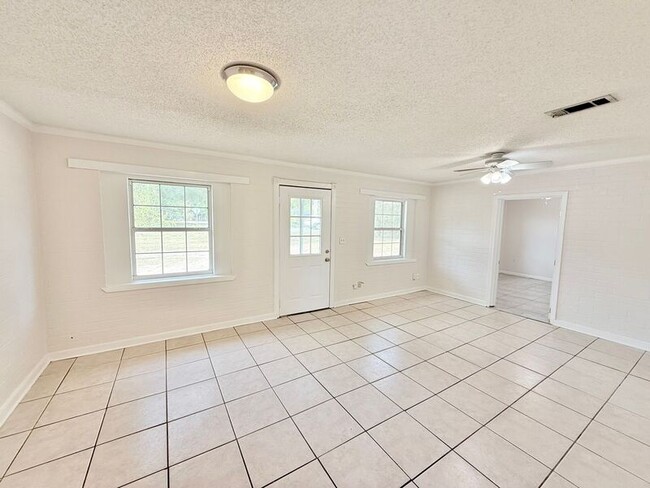 4716 W Spencer Field Rd in Pace, FL - Building Photo - Building Photo