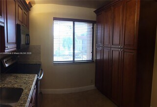 16581 Blatt Blvd in Weston, FL - Building Photo - Building Photo