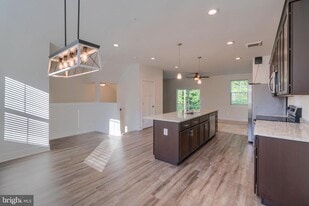 617 Snapdragon Ct in Abingdon, MD - Building Photo