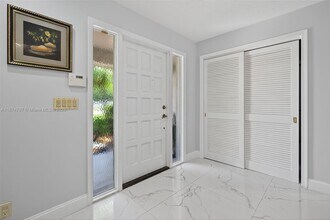 13582 Columbine Ave in Wellington, FL - Building Photo - Building Photo