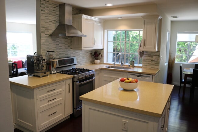 property at 2309 Nelson Ave