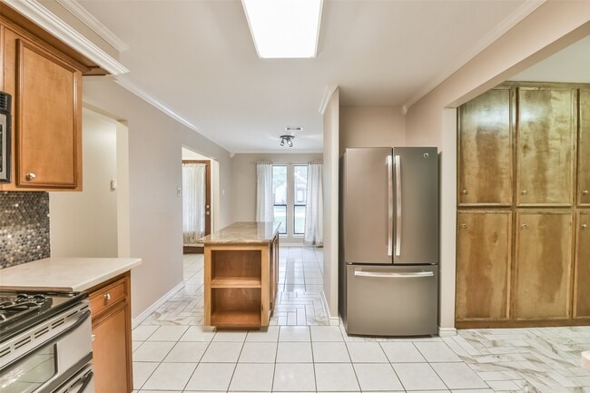 property at 20 Tulip Hill Ct