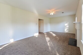 4520 Millenium View Ct SW in Snellville, GA - Building Photo - Building Photo