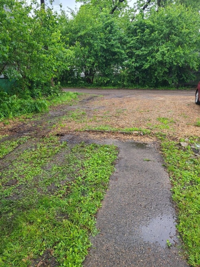 property at 1309 Grant Ave