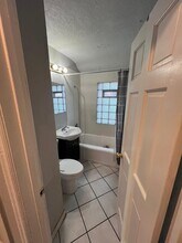 4758 N 19th Pl in Milwaukee, WI - Foto de edificio - Building Photo