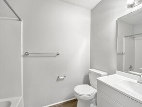 8710 NW 82 Terrace in Kansas City, MO - Building Photo - Building Photo