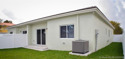 1515 SW 65th Pl in Miami, FL - Building Photo - Building Photo