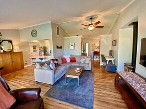 64819 Saros Ln in Bend, OR - Building Photo - Building Photo